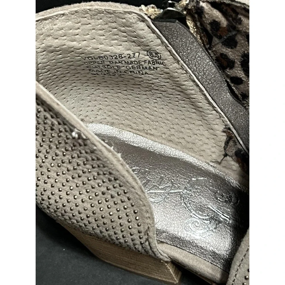 Very‎ G Womens Round Toe Ankle Boot Taupe Size 8.5 Fall Fashion Sparkles